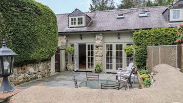 Cottage | Terrace/patio