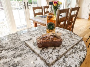 Cottage | Dining - Garden Cottage (Garndolbenmaen)