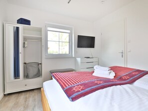 3 Schlafzimmer, Reisekinderbett, WLAN