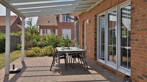 Outdoor dining - Kapitänshaus, Deutschland (Kalkhorst)