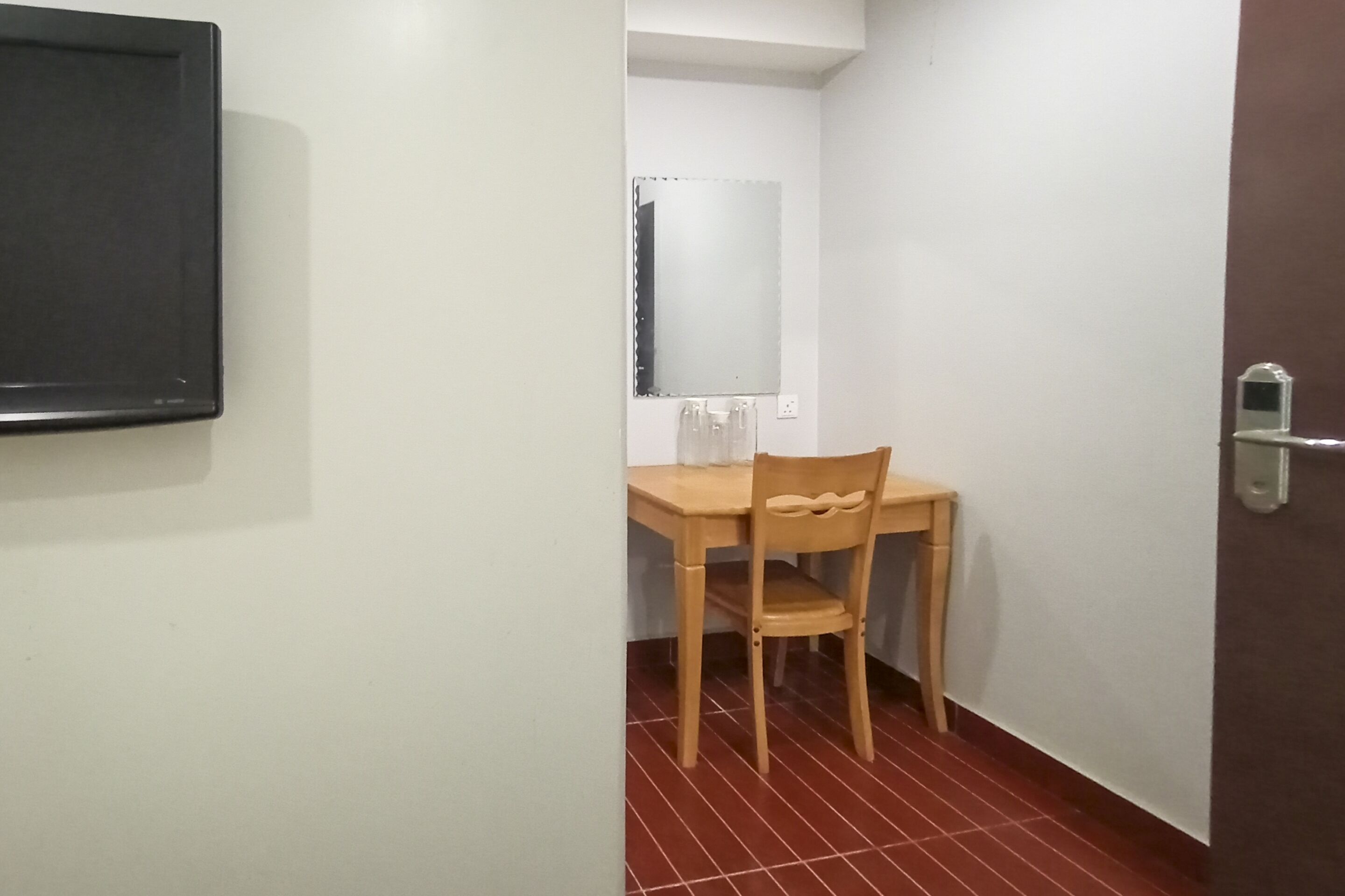 standard double room, no windows | free wifi, bed sheets