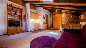 Basic Apartment, 1 Double Bed | Living room - Cozy Apartment in the Centre of Grimentz (Anniviers)