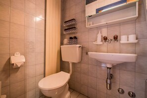 Bathroom - Cozy Apartment in the Centre of Grimentz (Anniviers)