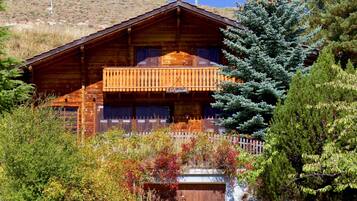 Basic Chalet, Berbilang Katil | Bahagian luar