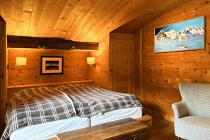 Basic Chalet, Multiple Beds