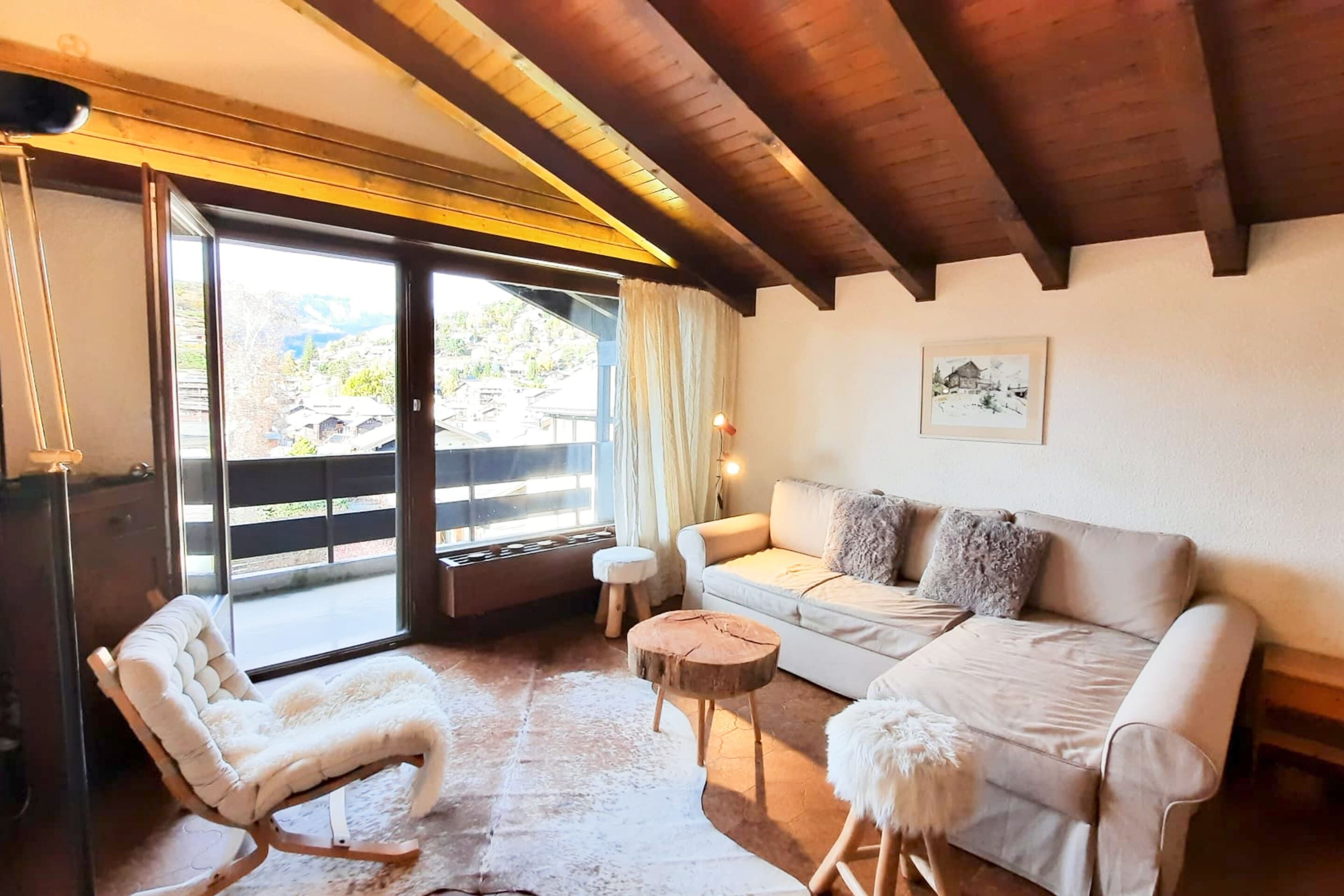 Basic Apartment, Multiple Beds | Interior