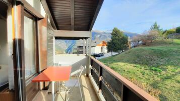 Basic Apartment, Multiple Beds | Property grounds