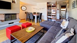 Basic-Apartment, 1 Queen-Bett und Schlafsofa | Wohnbereich