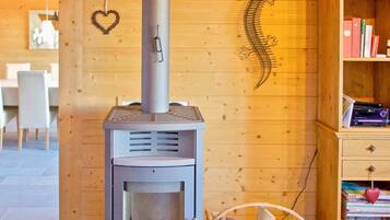 Basic Chalet, Multiple Beds | Interior