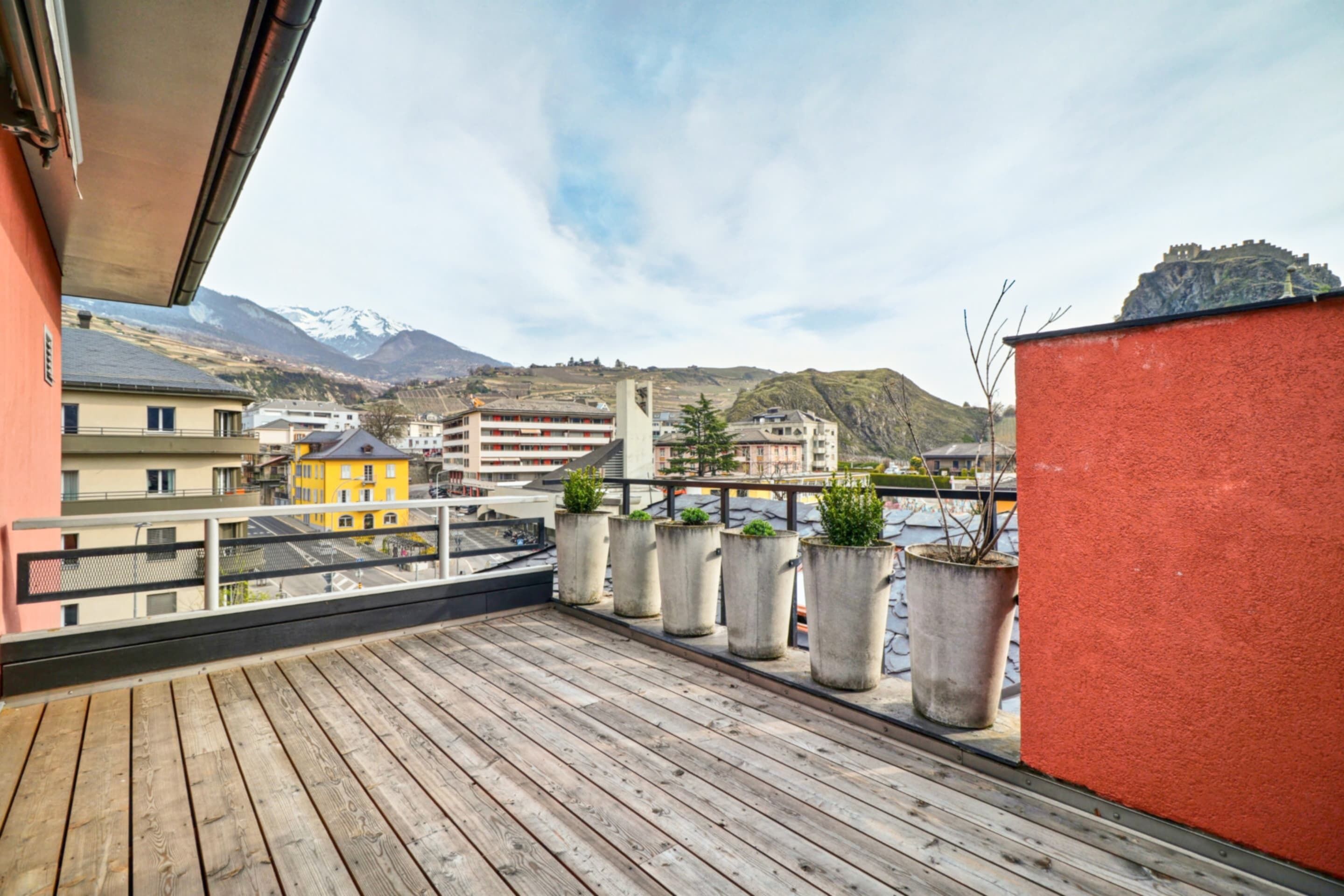 Basic Apartment, Multiple Beds | Property grounds