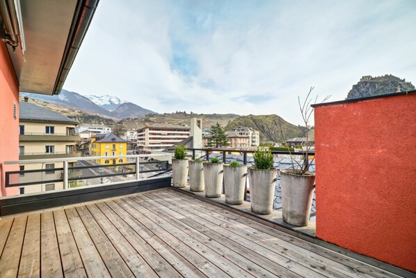 Basic Apartment, Multiple Beds | Property grounds - Cozy Penthouse in the old Town of Sion (Sion)