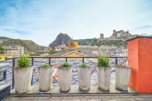 Property grounds - Cozy Penthouse in the old Town of Sion (Sion)