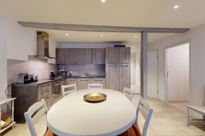 Basic Apartment, Multiple Beds | Private kitchen - Beautiful Apartment in the Heart of the old City (Sion)