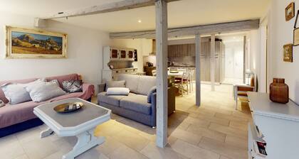 Beautiful Apartment in the Heart of the old City