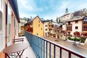 Basic Apartment, Multiple Beds | Property grounds