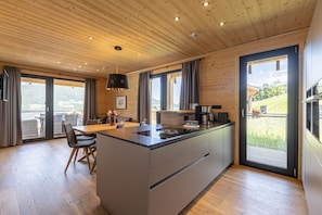 Kühlschrank, Ofen, Herdplatte, Geschirrspüler