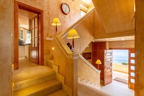 Interior - Llamp Sea View, Villa 5StarsHome Mallorca (Port d' Andratx)