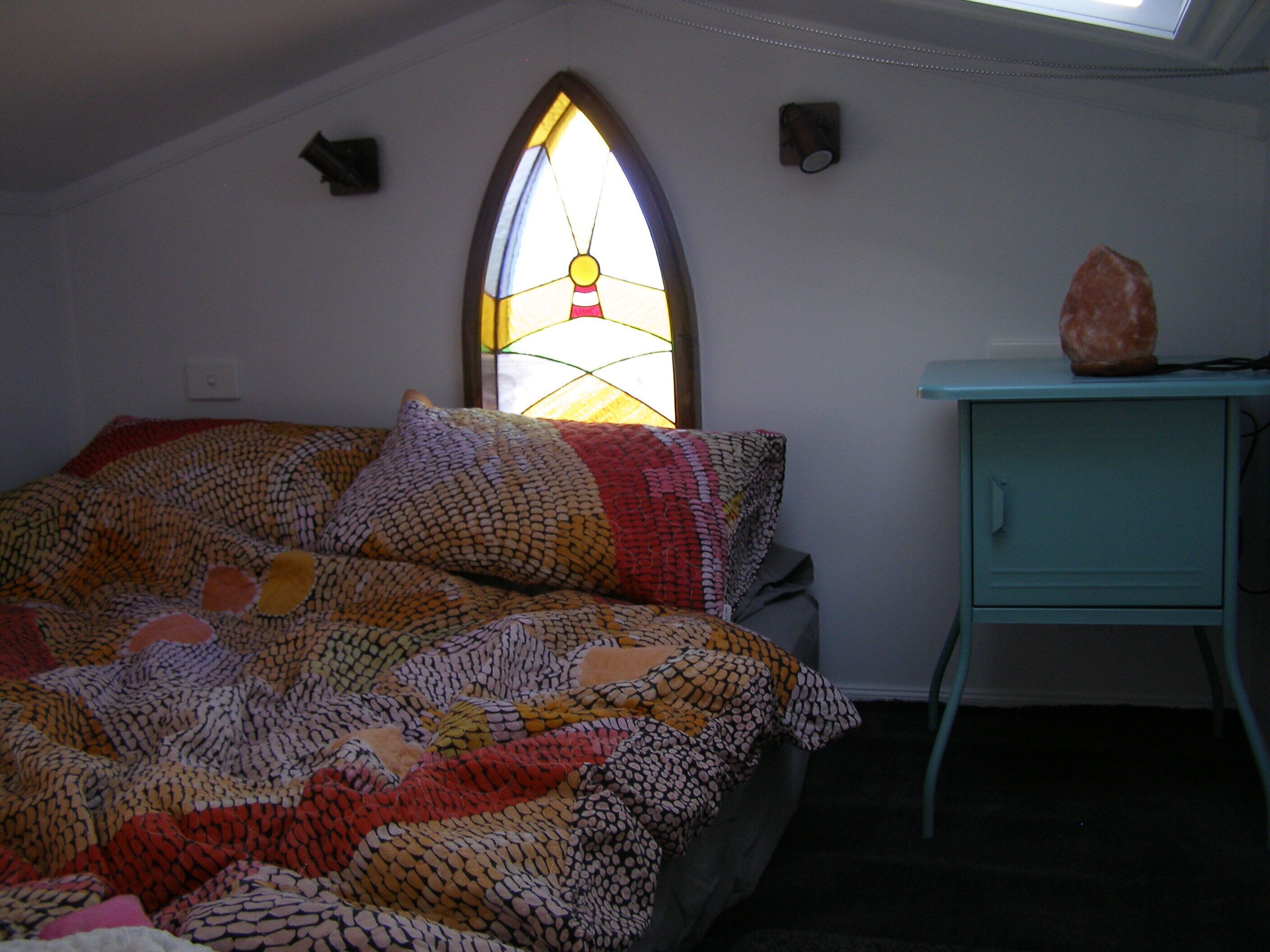 1 bedroom, bed sheets