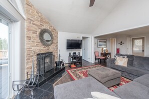 TV, fireplace, DVD player