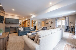 Smart TV, fireplace, video games