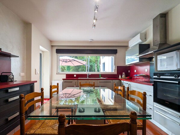 Fridge, microwave, dishwasher