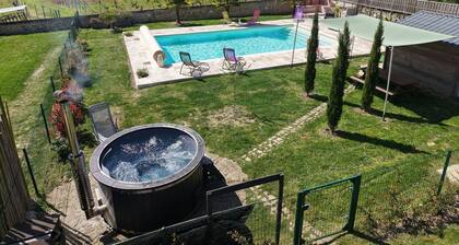 Maison avec jardin, piscine chauffée et baignade à proximité - Le Menoux