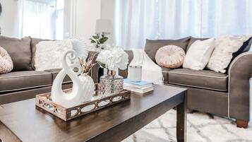 Télévision, services de streaming, espaces bureaux