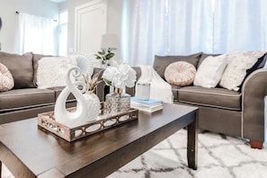 تلفزيون، خدمات بث، مكتب