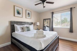 4 bedrooms, iron/ironing board, WiFi, bed sheets