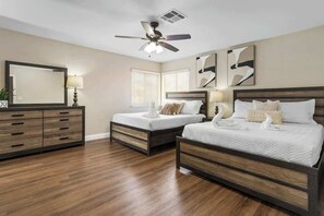 4 bedrooms, iron/ironing board, WiFi, bed sheets