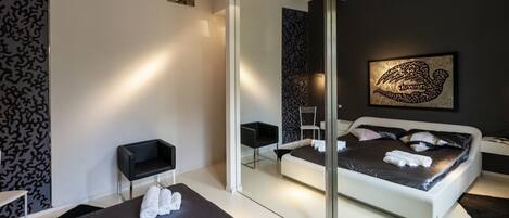 2 bedrooms, soundproofing, iron/ironing board, WiFi