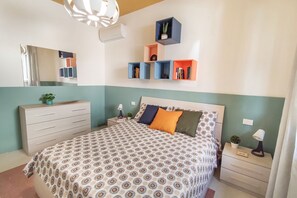 1 dormitorio, tabla de planchar con plancha, wifi