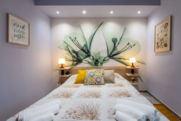 2 bedrooms, soundproofing, iron/ironing board, WiFi