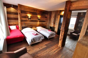 8 bedrooms, iron/ironing board, travel cot, free WiFi