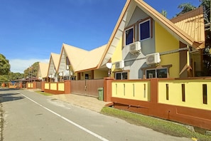 Front of property - OYO 90247 Homestay Canada Hill (Miri)