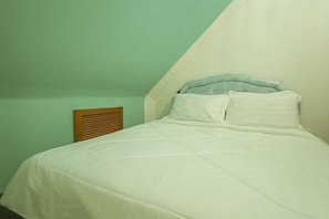 3 bedrooms, free WiFi, bed sheets - OYO 90247 Homestay Canada Hill (Miri)