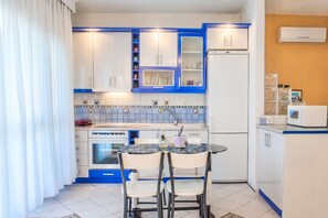 Refrigerador, microondas, horno y lavavajillas 