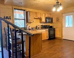 Fridge, microwave, oven, stovetop - New Gatlinburg Cabin Mtn Views Theater Room, King Bed Internet Hot Tub, Tickets! (Gatlinburg)