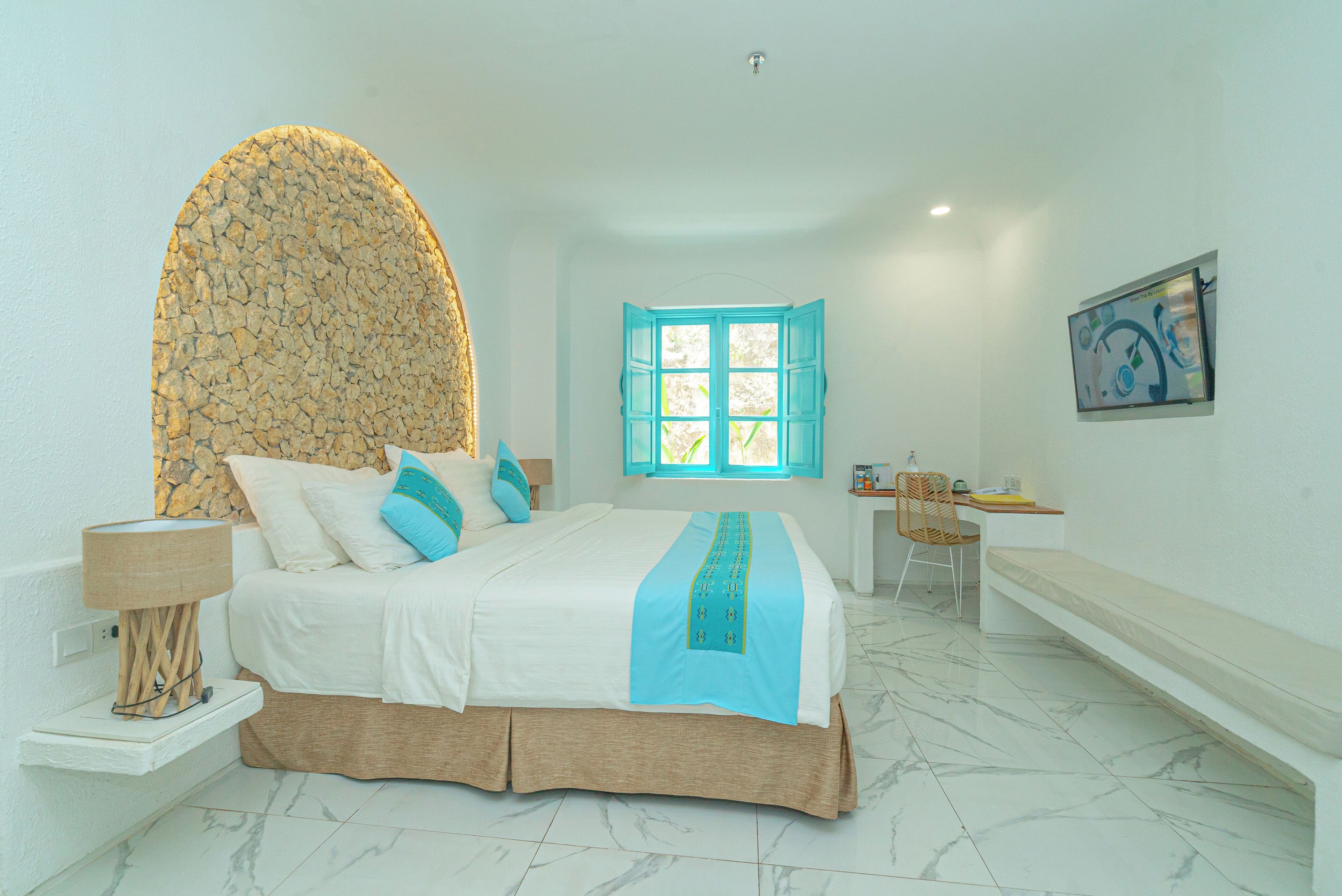 Suite (Wehang Suite with No View & No Window)