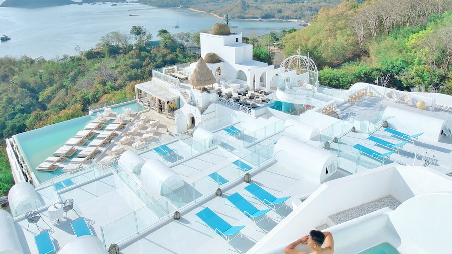 Loccal Collection Hotel