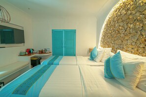 1 bedroom, hypo-allergenic bedding, desk, free WiFi