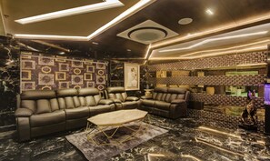 Reception - Treebo Premium Tahoora International (Kolkata)