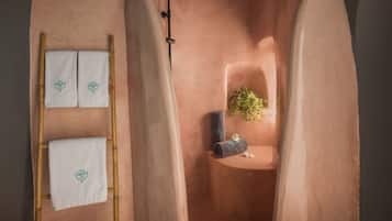 Superior-sviitti, poreamme, merinäköala | Kylpyhuoneen suihku