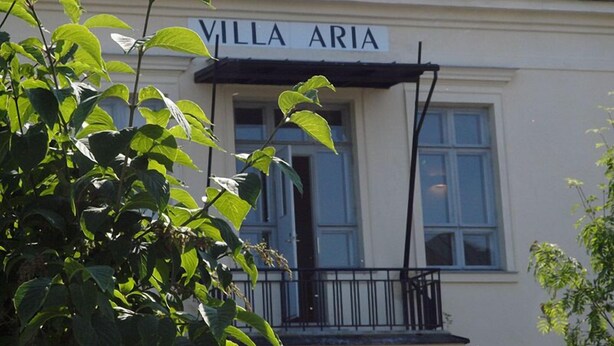 A building with a sign reading "VILLA ARIA". - Boutique Hotel Willa Aria (Savonlinna)