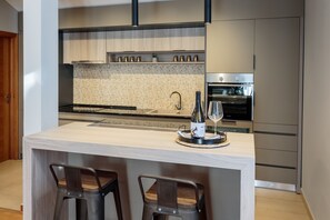 Kühlschrank, Ofen, Herdplatte, Geschirrspüler