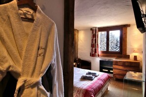 6 habitaciones, tabla de planchar con plancha y cuna de viaje