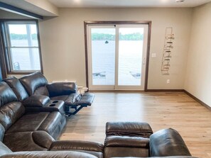 TV connectée, cheminée, jeux vidéo, Netflix