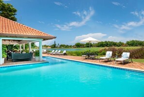 Villa | Pool