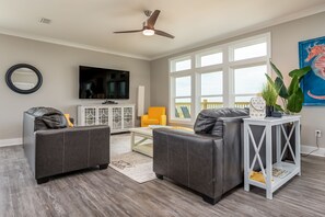 Télévision, baby-foot