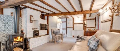 Télévision, cheminée